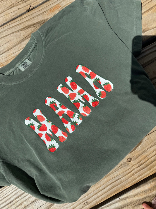 Strawberry mama print moss comfort color tee
